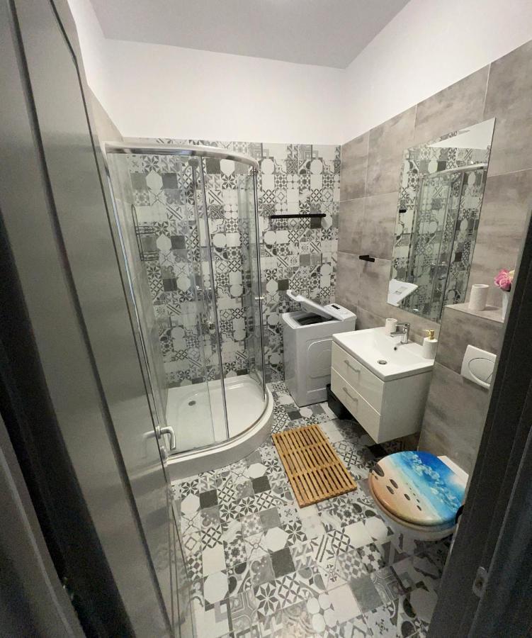 Td Apartments Яш Екстериор снимка