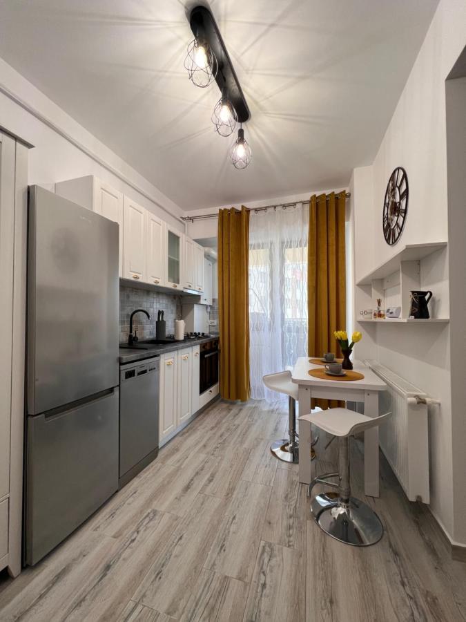Td Apartments Яш Екстериор снимка